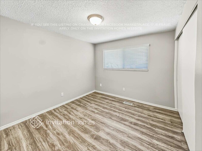 Building Photo - 2611 Castle Oaks Cir
