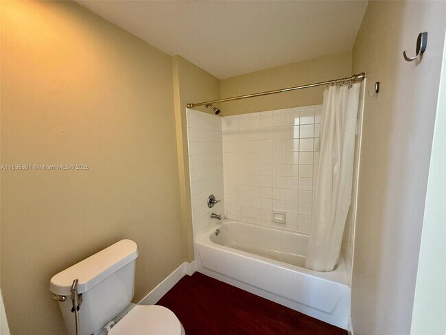 Building Photo - 6976 SW 39th St
