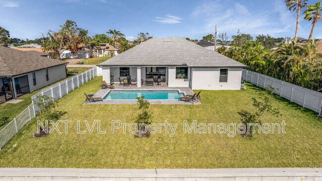 Building Photo - 318 SE 15th Terrace