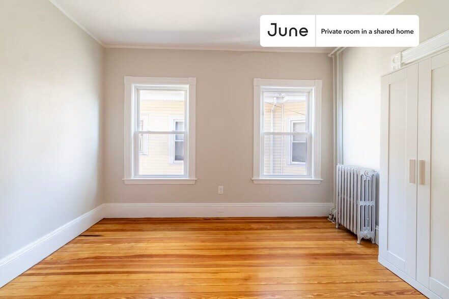 Building Photo - Room in Shared 5 bed/2 bath home