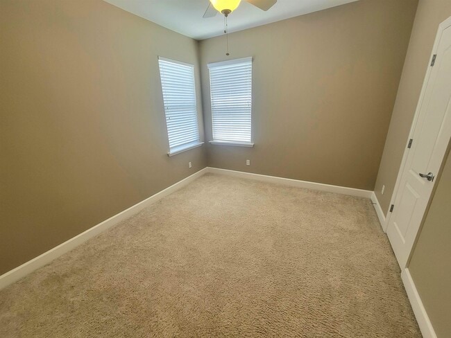 Building Photo - 2482 Goldenrod Wy