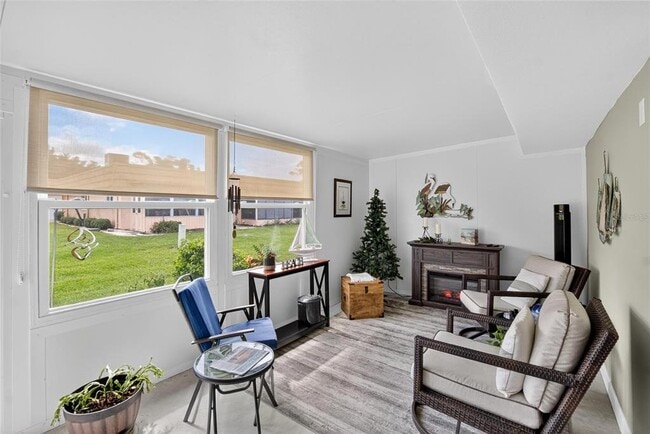 Building Photo - 202 Bedford St