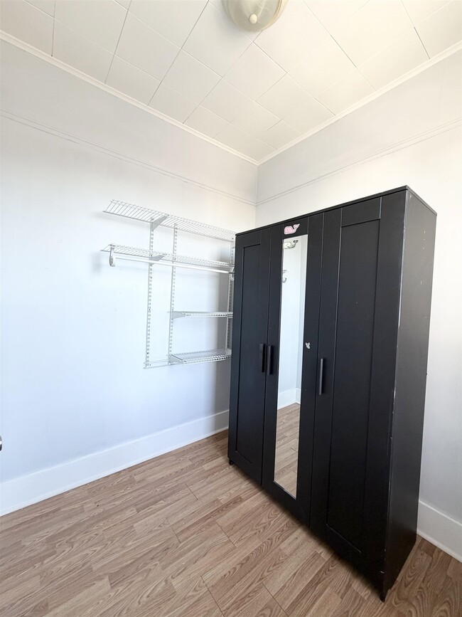 Building Photo - 1218 13th St