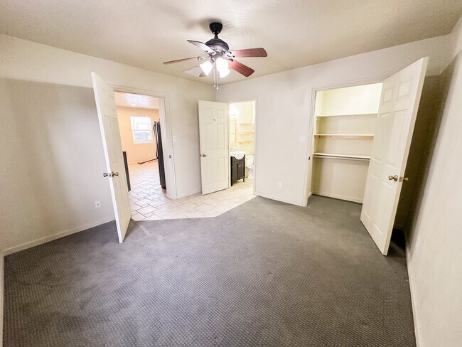 Building Photo - 29 E 300 N