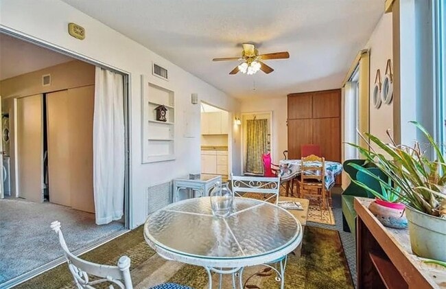 Building Photo - 2404 Florentine Way