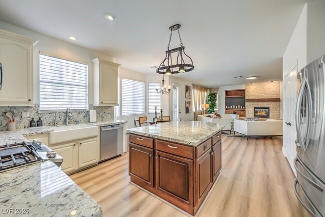 Building Photo - 249 Timber Hollow St