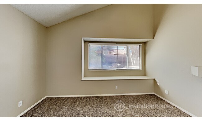 Building Photo - 1740 La Cruz Dr