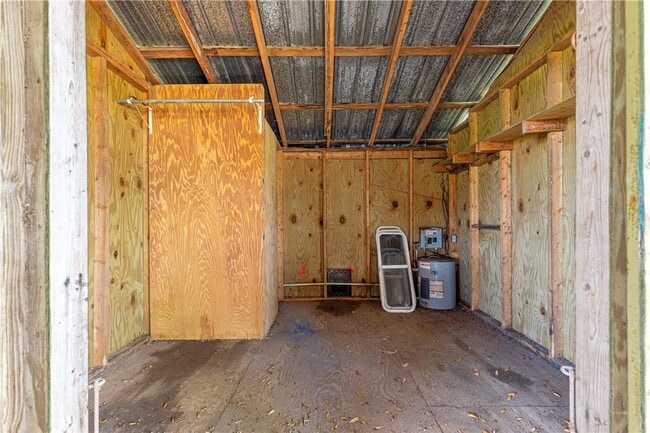 Building Photo - 3/2 Farm Home on 18.25 acres