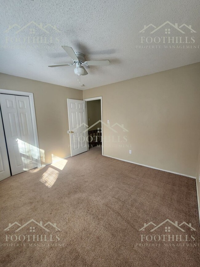 Building Photo - 4315 Lexington Way