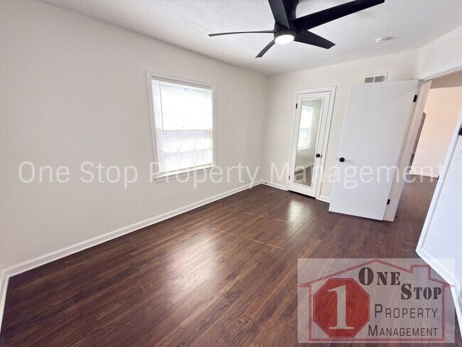 Building Photo - Beautiful 3 Bedroom 1 Bathroom in Kansas City!