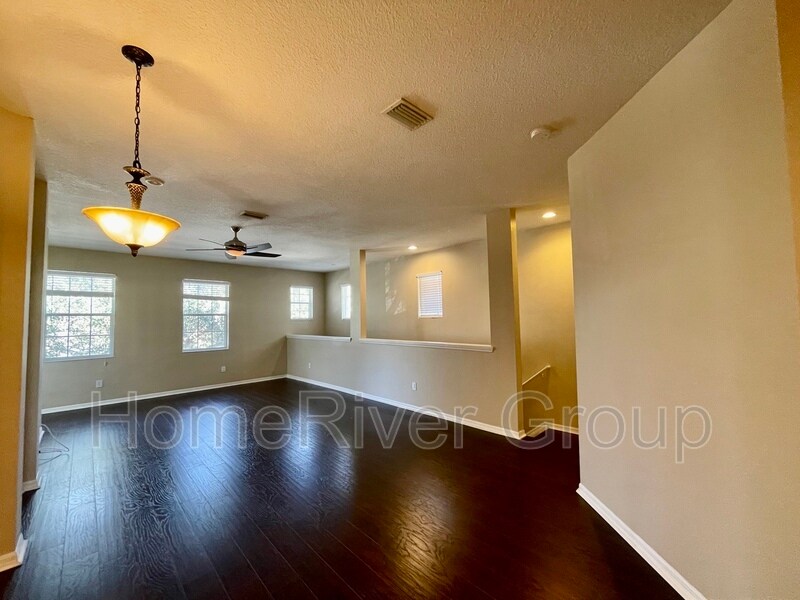 Building Photo - 9502 W Park Village Dr