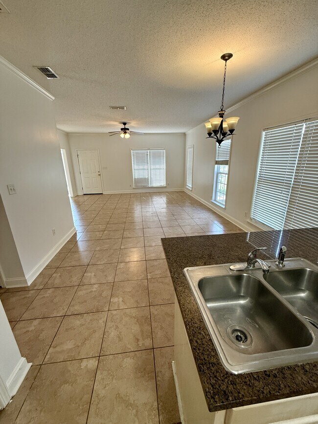 Building Photo - 132 Laurelwood Ct