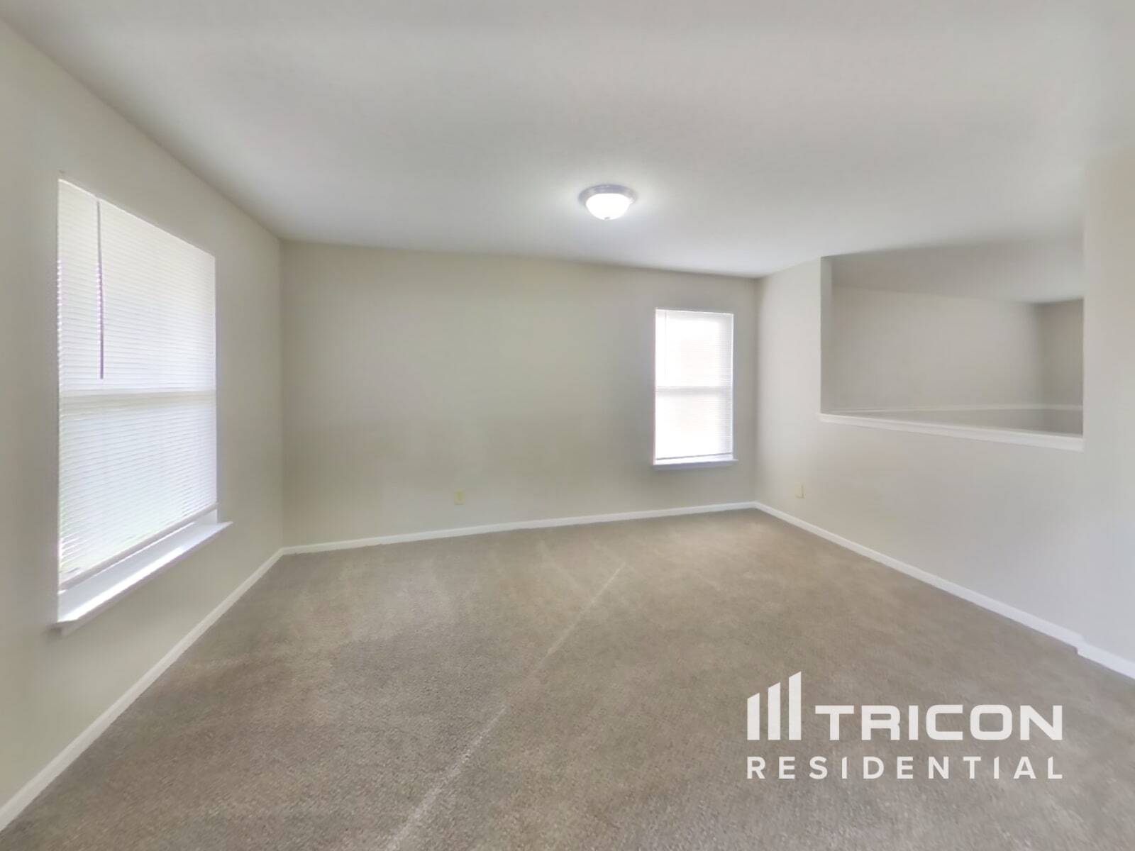 Building Photo - 824 Streamside Dr