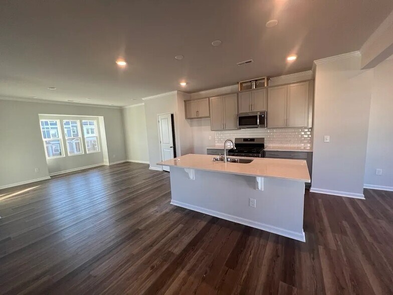 Building Photo - 474 Carolina Springs Blvd
