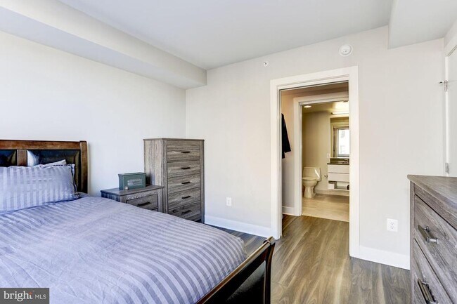 Building Photo - 1311 13th St NW