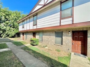 Building Photo - 3051 Olympia Dr