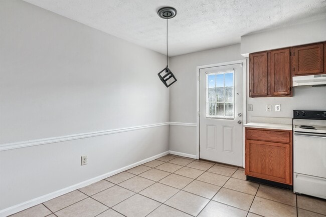 Building Photo - 2694 Evans Mill Dr
