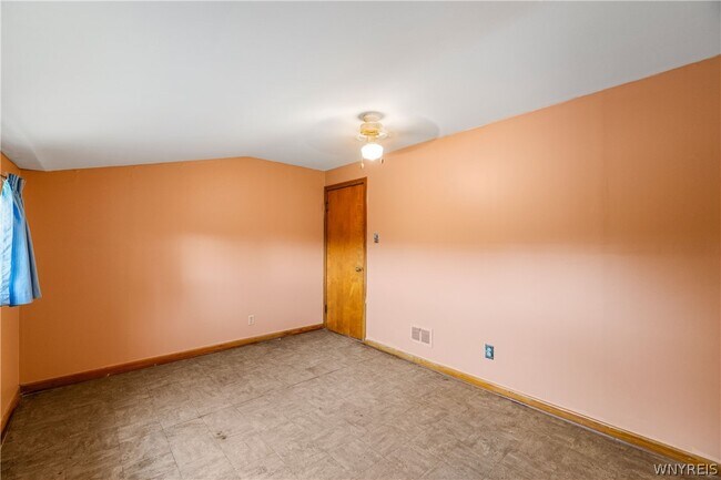 Building Photo - 6 Nokomis Pkwy