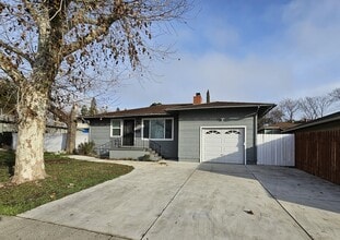 Building Photo - 2069 Solano Way