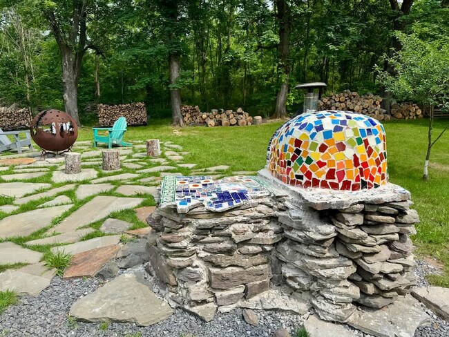 Building Photo - 1357 Canal Rd