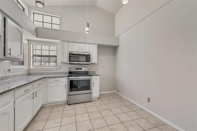 Building Photo - 2410 Brookdale Dr