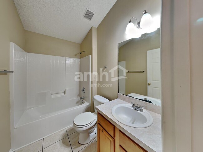 Building Photo - 875 Sedgewood Cir