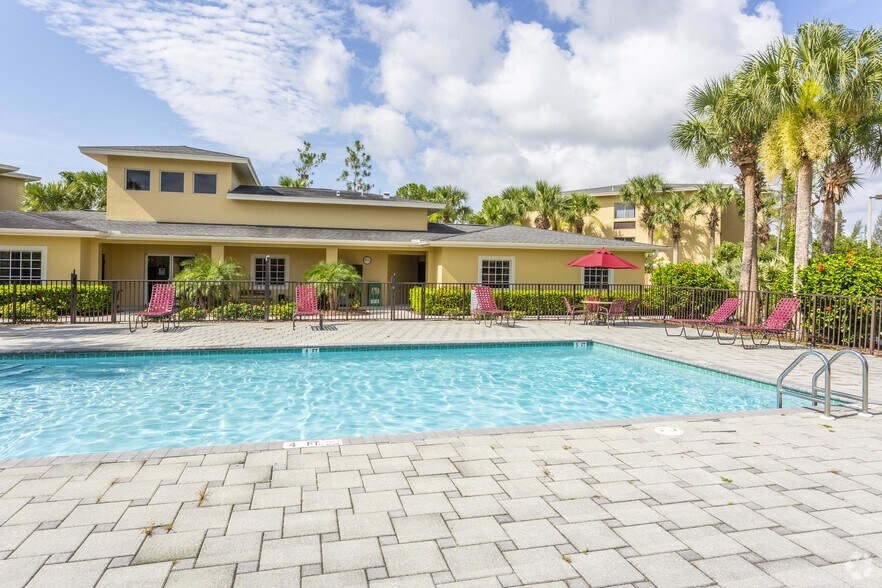 Primary Photo - Heron Pond 55+ Apartments