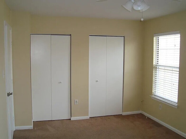 Building Photo - 18225 Paladin Dr