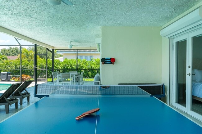 Building Photo - 21320 NE 25th Ct