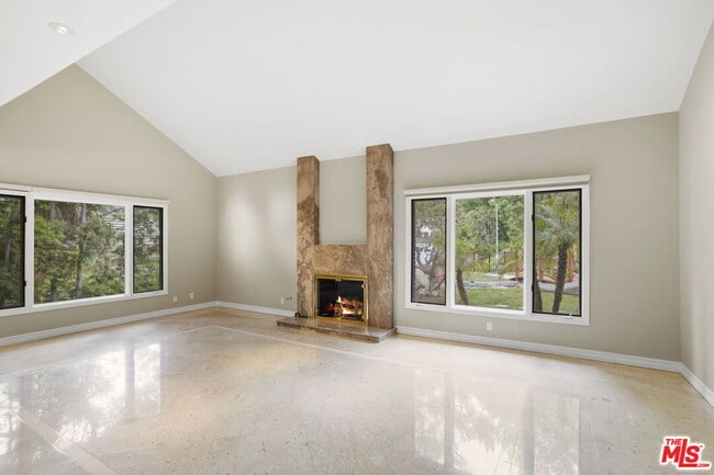 Building Photo - 4055 Nogales Dr