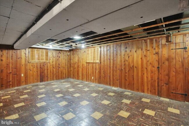 Building Photo - 23 Trebor Pl