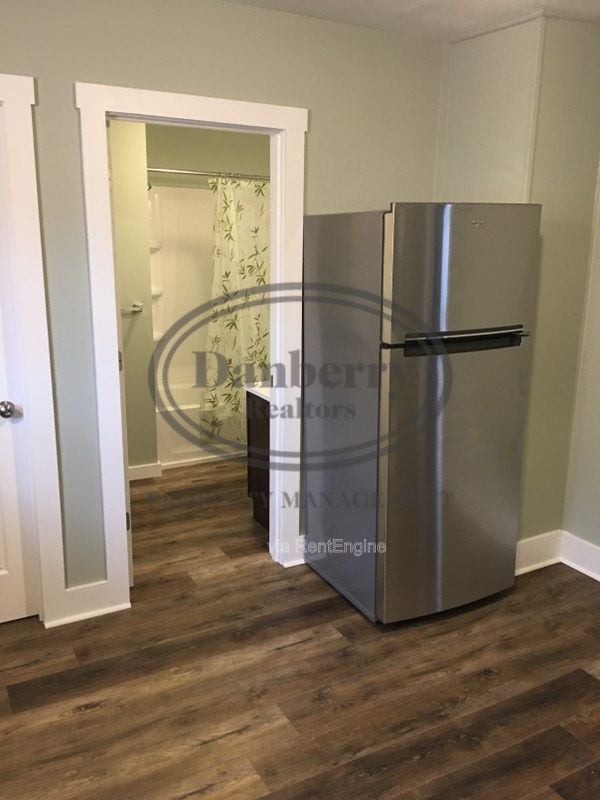 Building Photo - 319 Frazer St