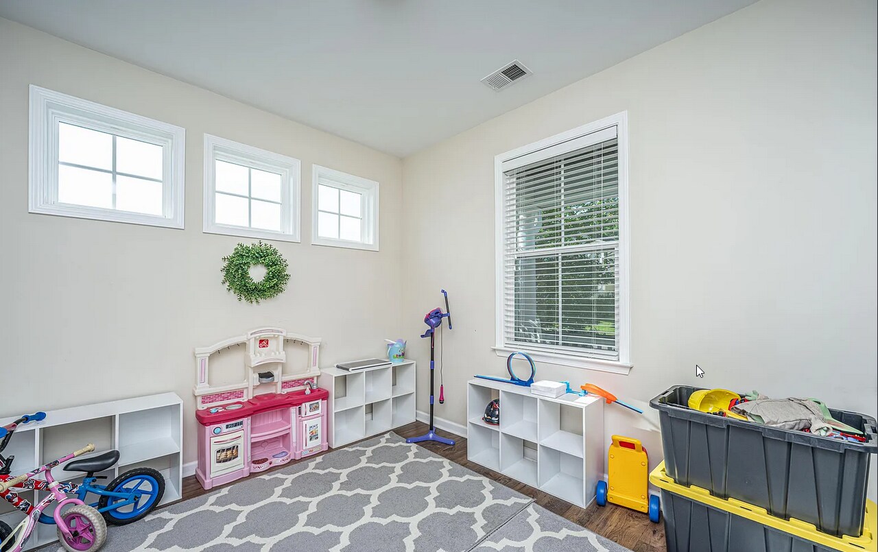 FrontPlayroom - 72 Crossandra Ave