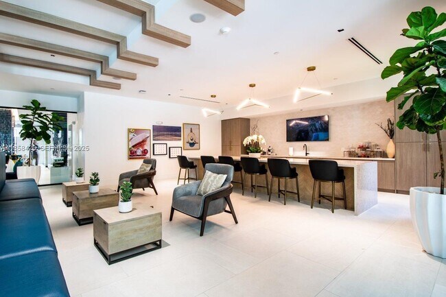 Building Photo - 3645 NW 36th St