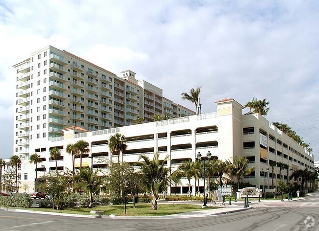 Alternate Building View 1 - Tides at Bridgeside Square