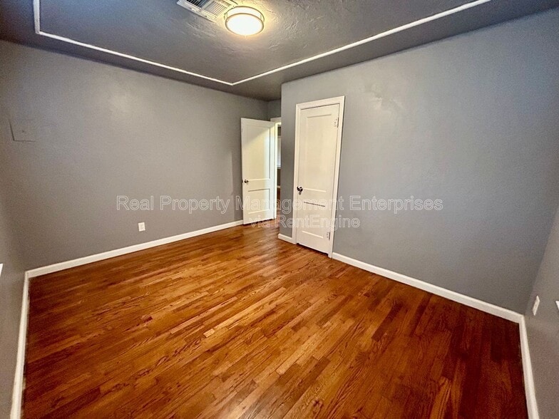 Building Photo - 3044 NW 28th St