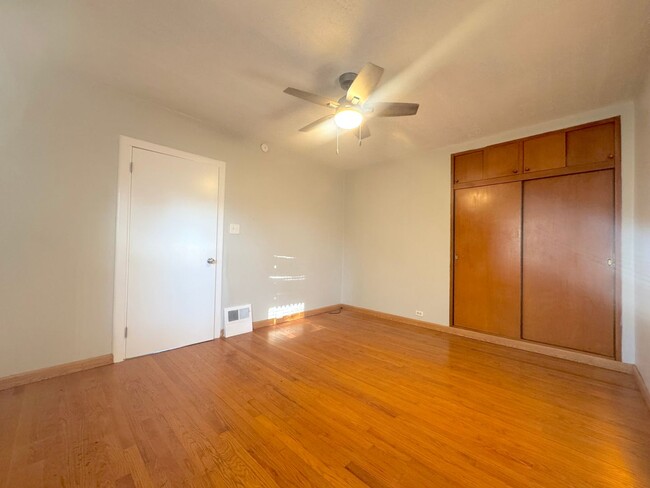 Building Photo - Recently Renovated 3-Bedroom Home in South City!