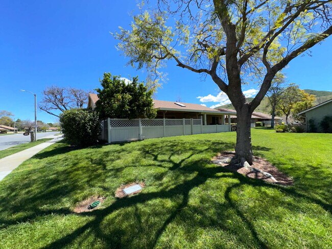 Building Photo - Enjoy Resort-Style 55+ Living in This Bright Camarillo Home