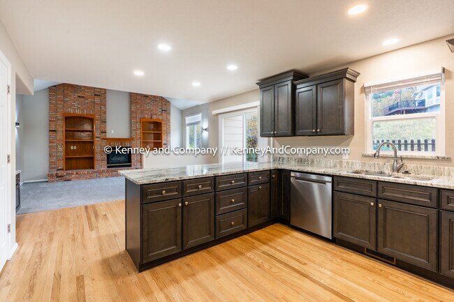 Building Photo - 1672 Smoke Ridge Dr