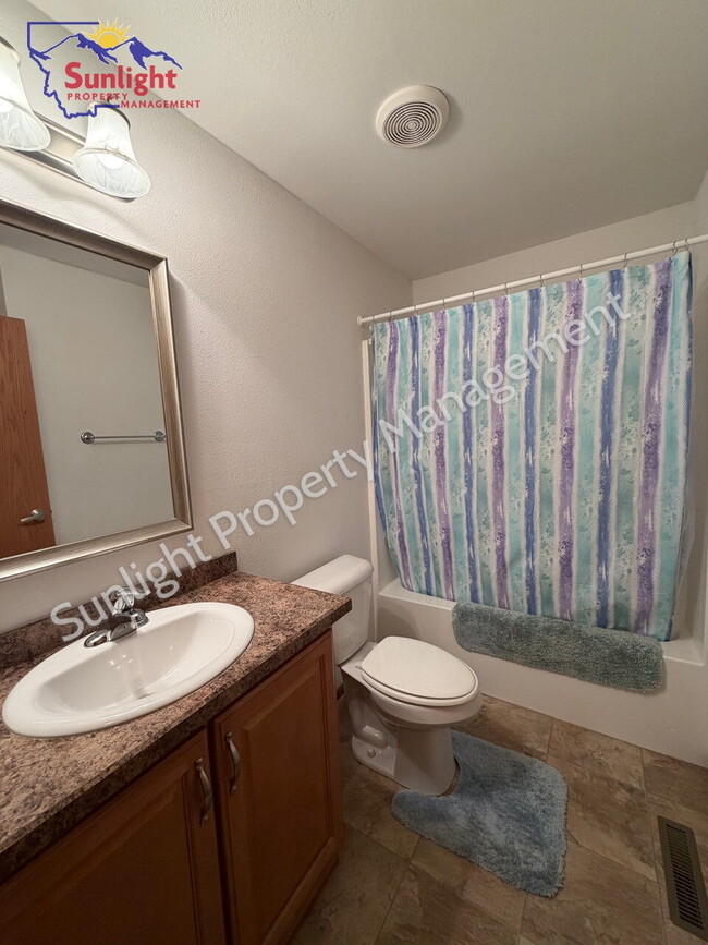 Building Photo - 3 Bed 2 Bath Property in Bridger Montana