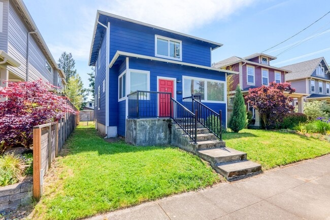 Building Photo - 4bed/2 bath Portland Charmer