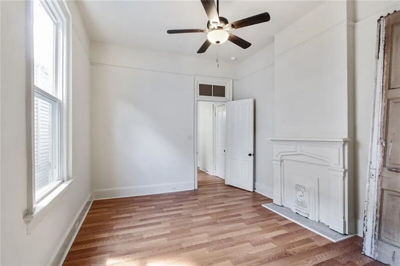 Building Photo - 2117 Marais St