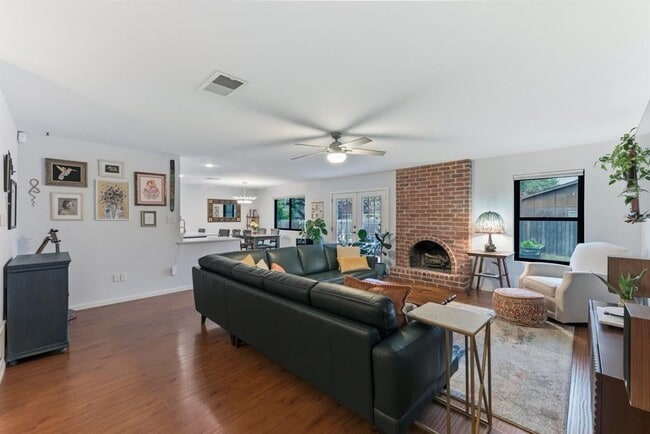 Building Photo - 6609 Lancret Hill Dr