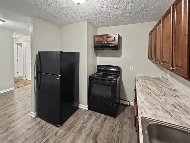 Building Photo - 4551 Sunny View Dr