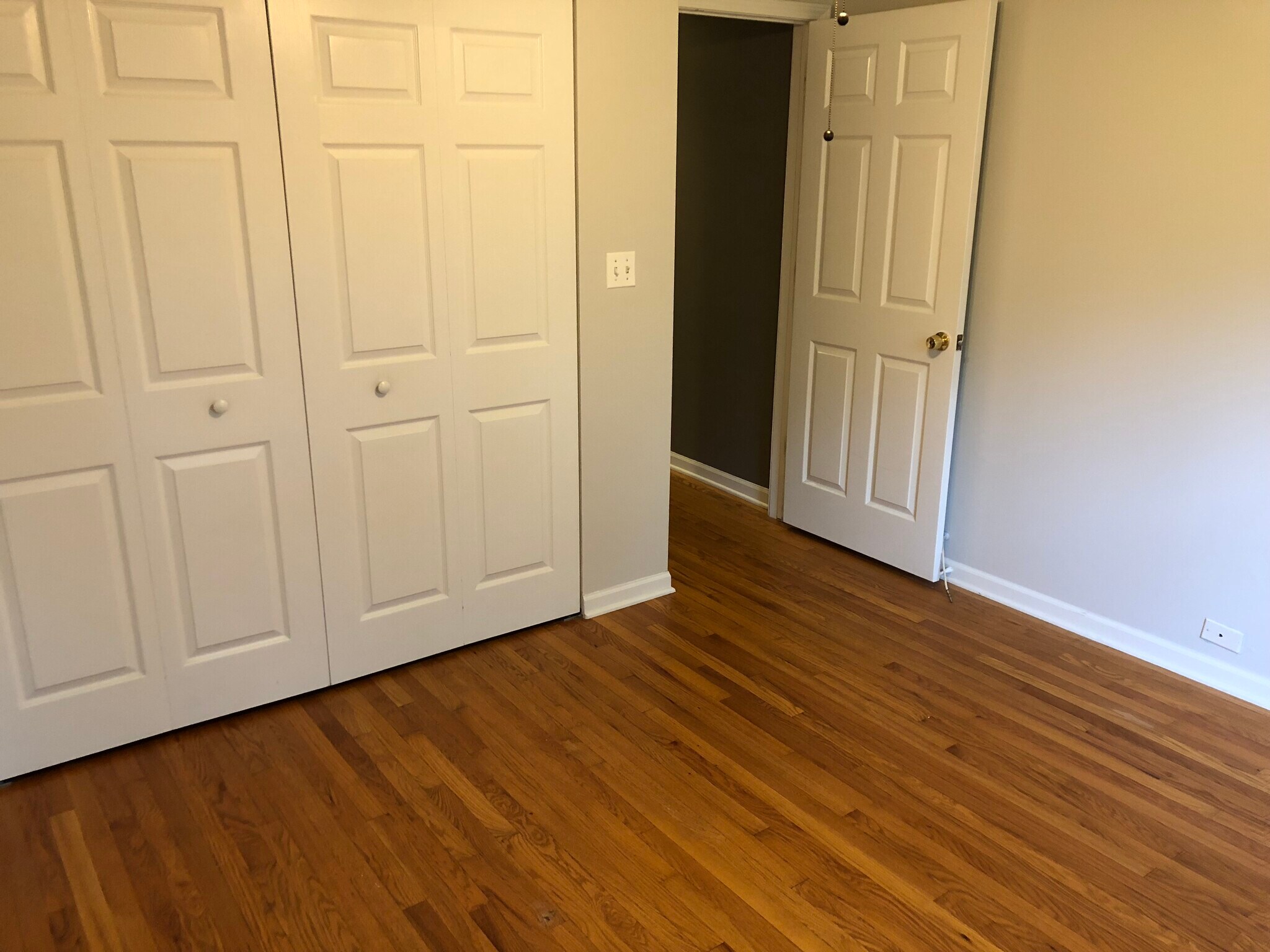 Building Photo - 4911 N Wolcott Ave