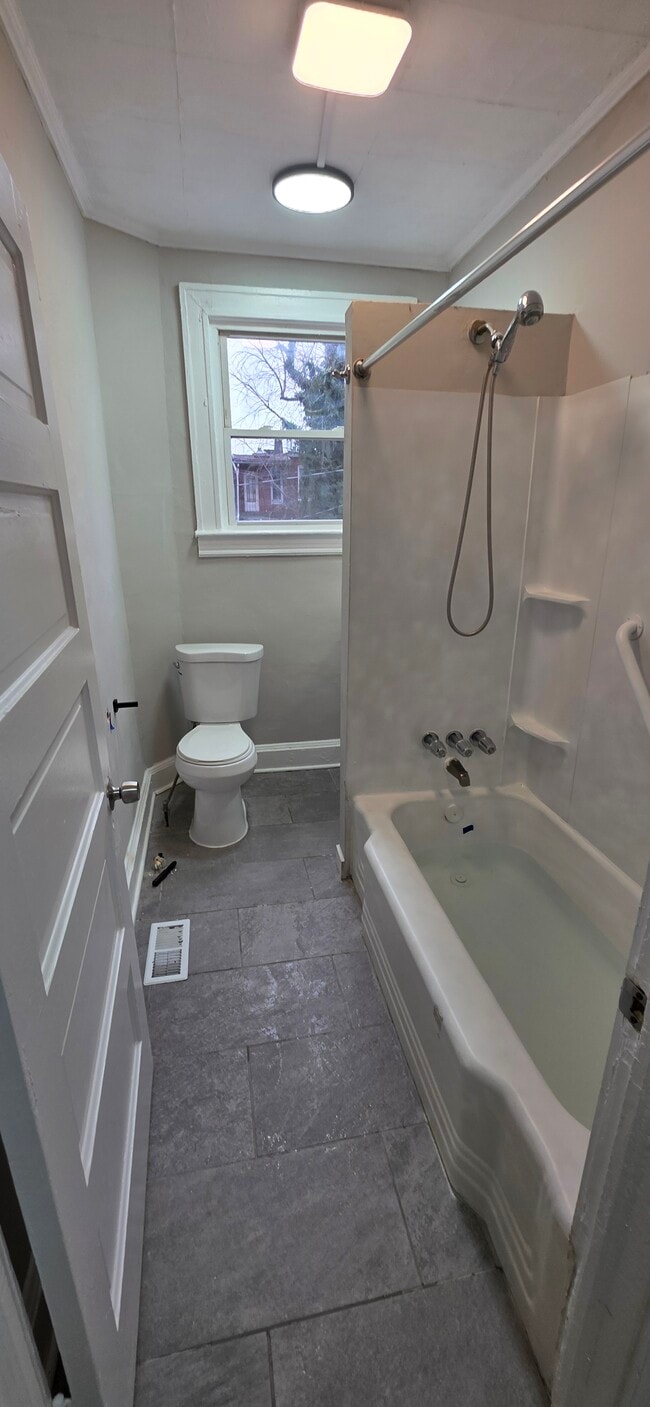 Building Photo - 5236 St Charles Ave