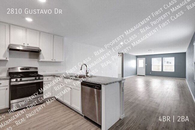 Building Photo - 2810 Gustavo Dr