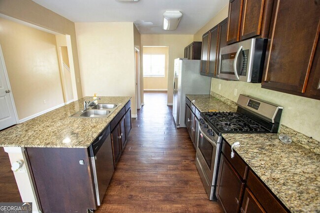 Building Photo - 141 Westin Way