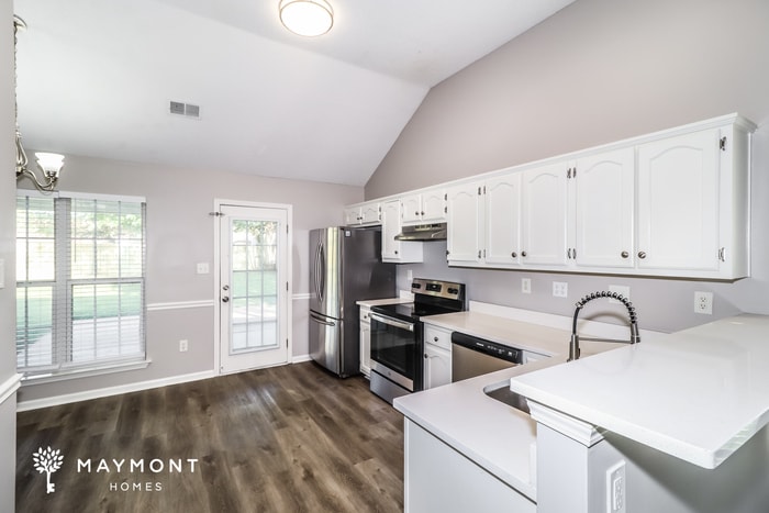 Building Photo - 7332 Pecan Meadow Dr W