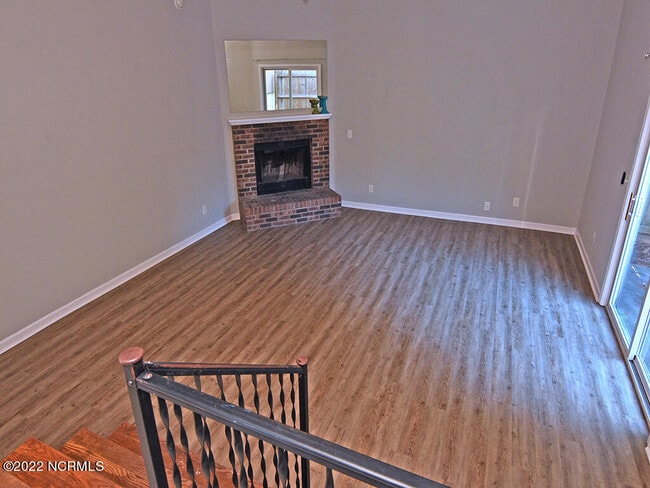 Building Photo - 180 Country Haven Dr